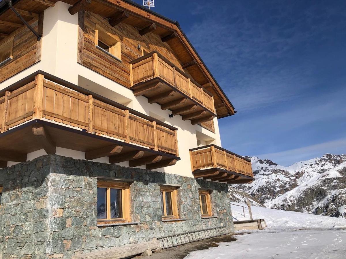 Paradise Apartment